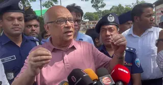 ফেনীর বন্যা সমাধানে সেনাবাহিনী দিয়ে বাঁধ নির্মাণের উদ্যোগ ভাবছে সরকার